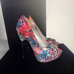 Y2K shi By Journeys Floral Peep Toe Heels